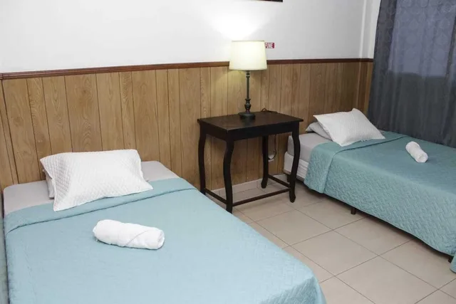 غرفة بسرير كوين، Hotel Manantiales El Salvador 2/8