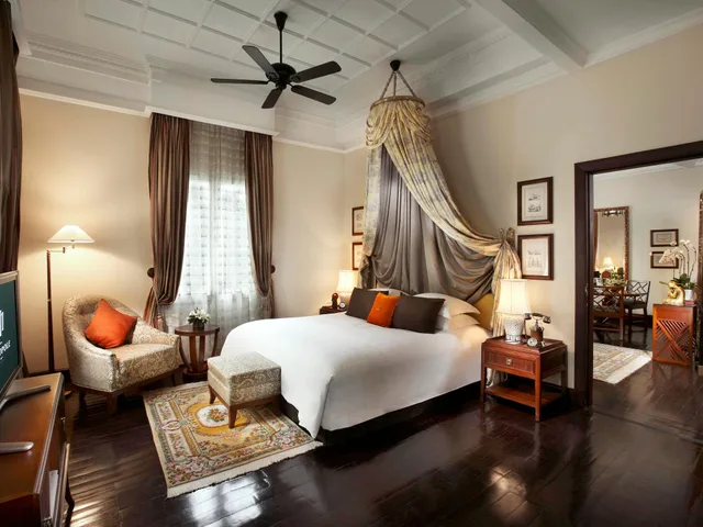 Graham Greene, Suite, King Bed, Historic Wing، Sofitel Legend Metropole Hanoi Hotel 1/1
