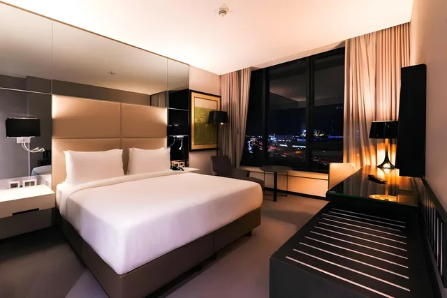 غرفة قياسية بسرير كينج، Centro Westside Rotana 3/3
