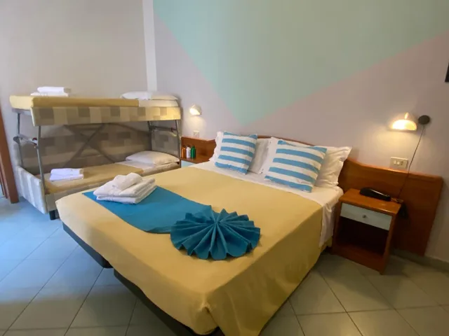غرفة رباعية، Hotel Villa Caterina 2/10