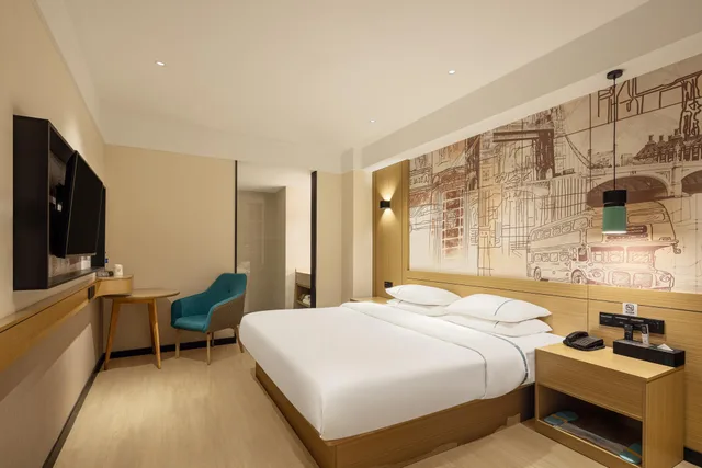 Standard, Queen Bed, City Comfort Inn (Shiyan Railway Station North Square) 1/1