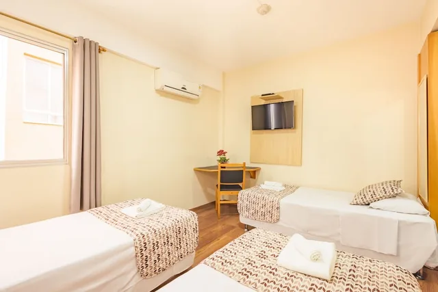 غرفة قياسية ثلاثية بسرير مزدوج وسرير فردي، Itapetinga Hotel 6/10