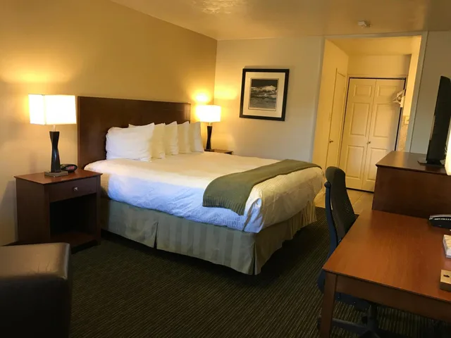 غرفة بسرير كينج، Dinosaur Inn and Suite 3/4