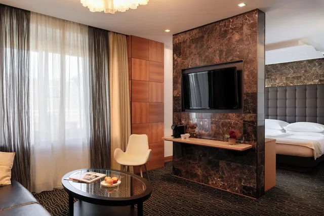 جناح جونيور بسرير كينج، HOTEL ST GOTTHARD 5/5
