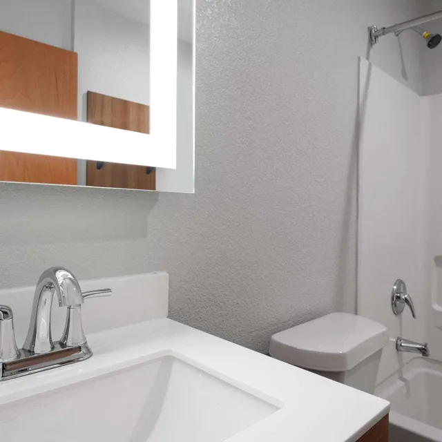 جناح استوديو بسرير كوين مع أريكة، Microtel Inn & Suites by Wyndham Houma 8/10
