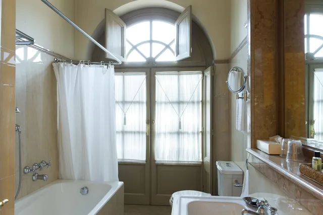 غرفة جونيور بسرير كينج، Villa Fenaroli Palace Hotel 1/1
