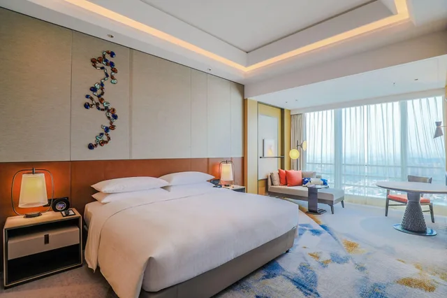 غرفة تنفيذية بسرير كينج، Sheraton Guangzhou Panyu 2/5