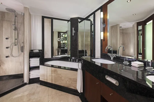 جناح ديلوكس بسرير كينج، The Westin Grand Munich 4/4
