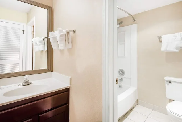 Suite, Queen Bed, Accessible, Hawthorn Suites By Wyndham Columbus North 2/3