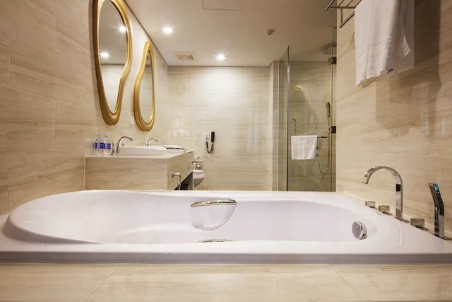 غرفة غراند ديلوكس بسريرين منفصلين، DIAMOND BAY HOTEL 9/10