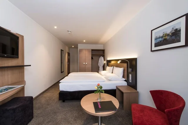 غرفة كومفورت بسرير كوين، Astor And Aparthotel 2/6