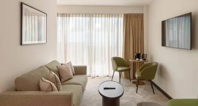 Suite, Sofa, Leonardo Hotel London Aldgate - Formerly Hotel Saint 1/1