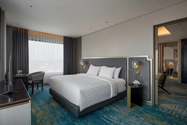 جناح بريفيليج بسرير كينج بغرفتي نوم، Mercure Madiun 1/1
