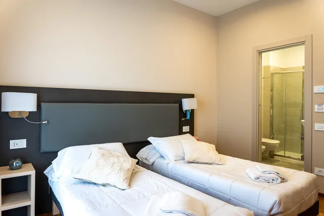 غرفة بسريرين منفصلين، Hotel Victoria Cuneo 4/10