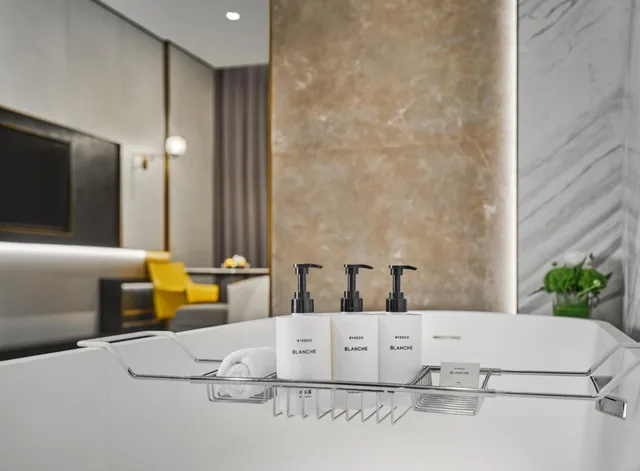 جناح بسرير كينج بغرفة نوم واحدة مع دخول صالة النادي، Intercontinental Ningbo 4/5