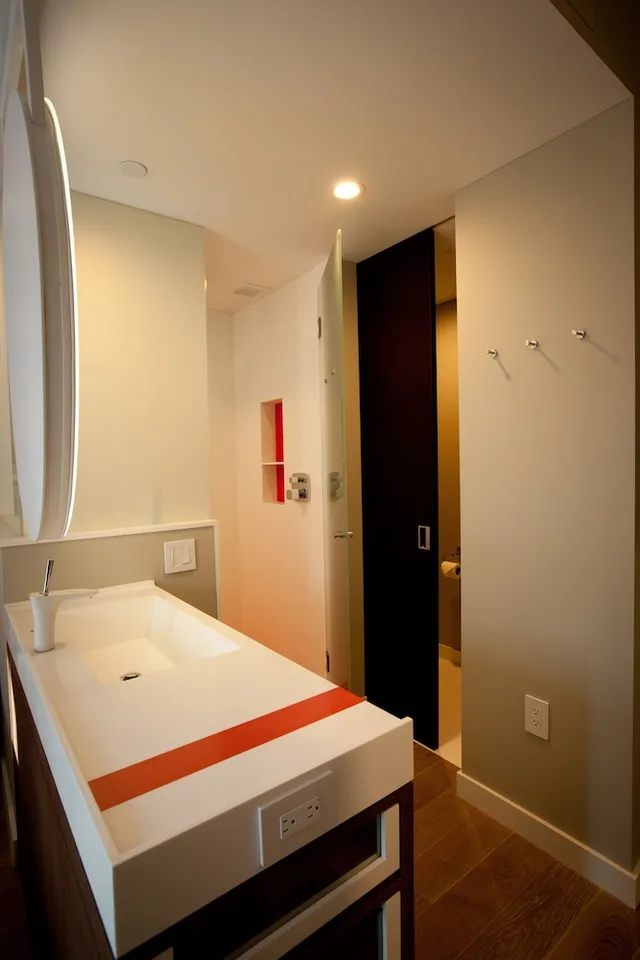 Room, King Bed, City View, French Balcony، NobleDen Hotel 5/5