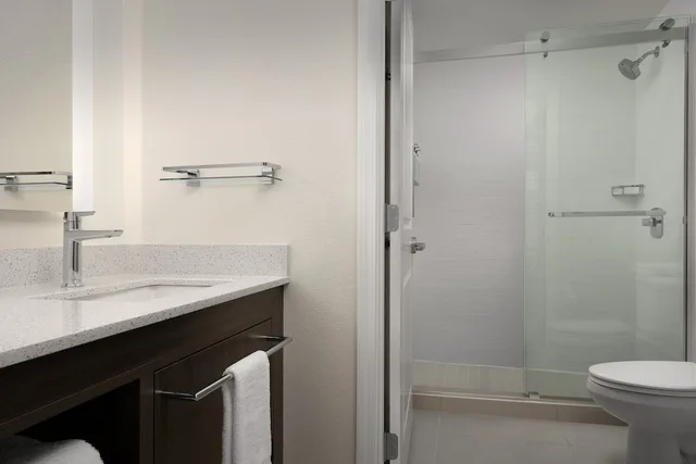 1 Bedroom, Suite, Queen Bed, Sofa, Residence Inn by Marriott Charlotte SouthPark 4/5