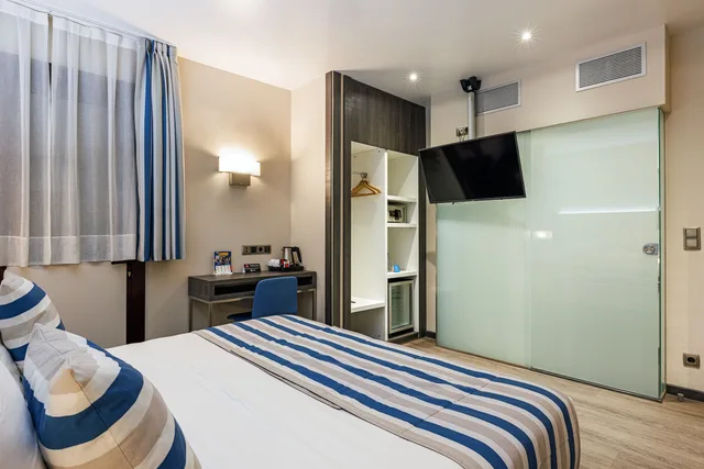 غرفة أساسية بسرير كينج في الطابق الأرضي، Hotel Ronda Lesseps 3/10