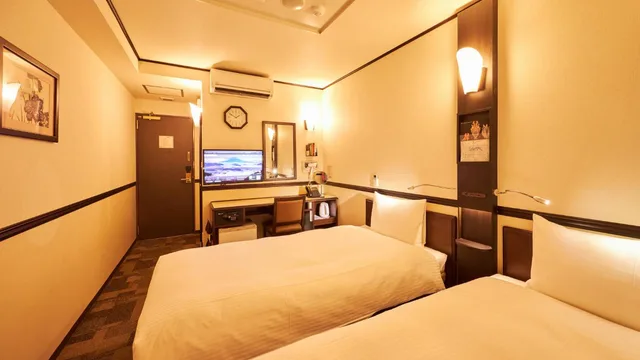 Room, Twin Beds, Toyoko Inn Osaka Tsutenkaku Mae 3/10