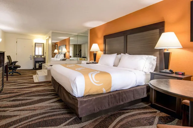 Upgrade, King Bed، Quality Inn Creekside - Downtown Gatlinburg 6/6