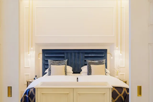 جناح بسرير كينج، Excelsior Hotel Ernst 6/10