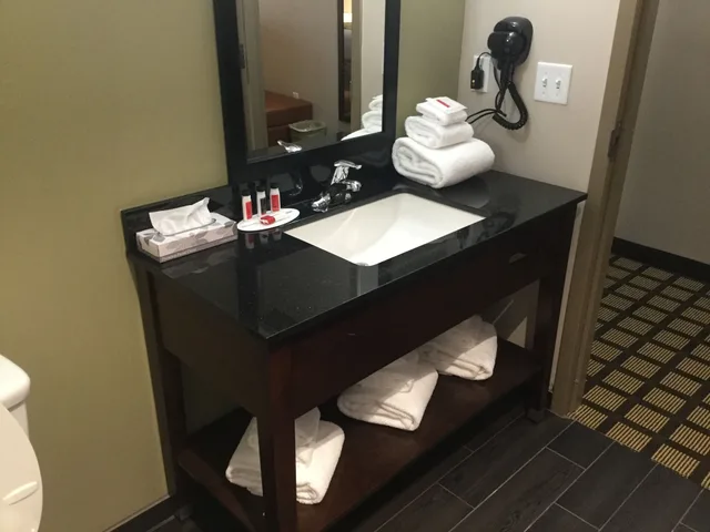 Deluxe, 2 Queen Beds, Garner Hotel Page - Lake Powell Area By IHG 3/3