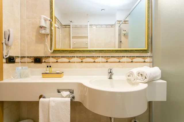 غرفة عائلية بسرير كينج وسريرين منفصلين، Hotel Mirage Sure Hotel Collection By Best Western 4/6