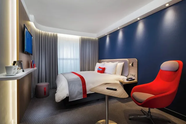 غرفة قياسية بسرير مزدوج مع أريكة، Holiday Inn Express Paris Velizy 9/10