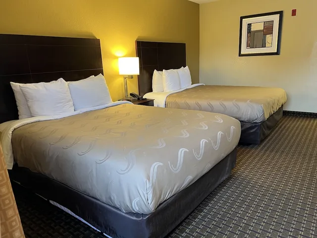 Standard, 2 Queen Beds, Quality Inn Des Moines North 5/6
