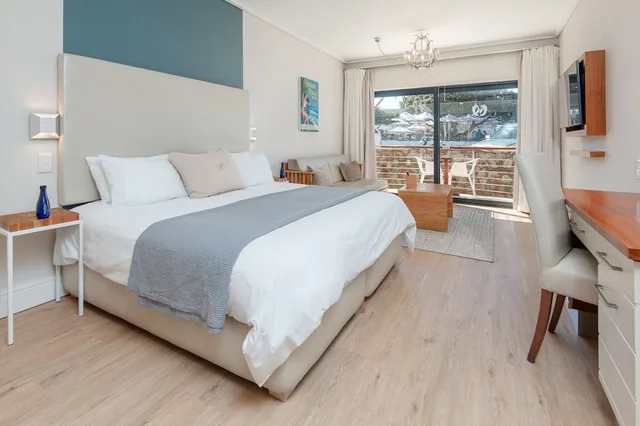 Studio, King Bed, New Wing، Harbour House Hotel 1/10