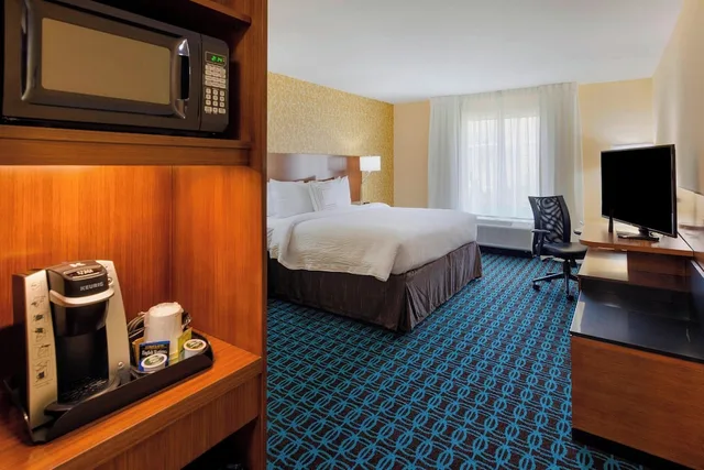 غرفة بسرير كينج، Fairfield Inn And Suites Abingdon 4/6