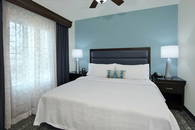 استوديو بسرير كينج لذوي الإعاقة، HOMEWOOD SUITES BY HILTON MIAMI - AIRPORT WEST 3/6