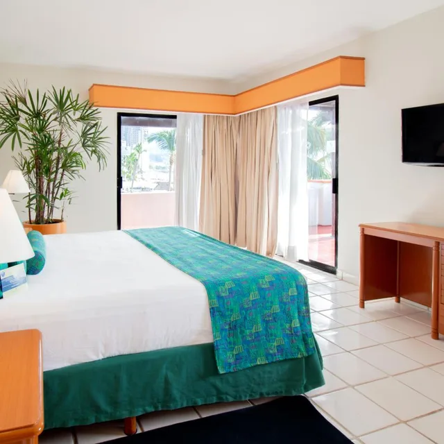 Suite, Plaza Pelicanos Club Beach Resort 4/10