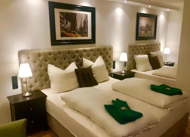غرفة ديلوكس رباعية بسريرين كوين بغرفة نوم واحدة، Hotel Ramor 1/1