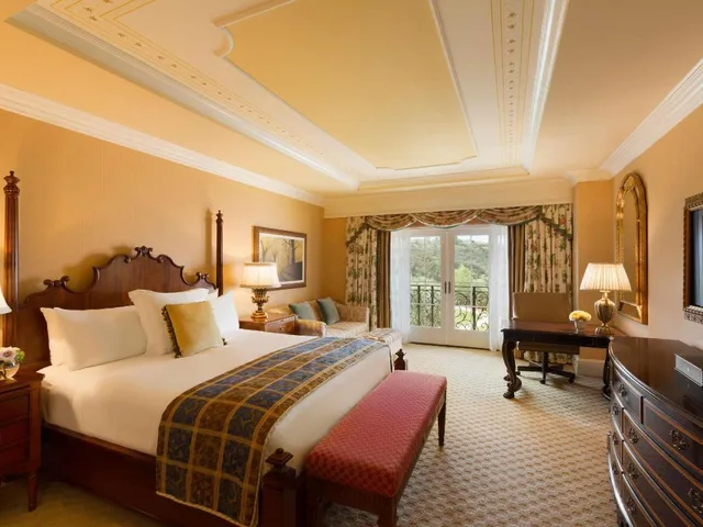 1 Bedroom, Suite, King Bed, with View, Parlor, Sofa, Kitchen، Fairmont Grand Del Mar 1/3