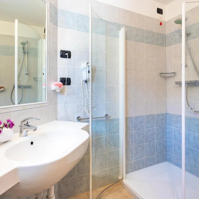 غرفة قياسية ثلاثية، Albergo Alla Posta 6/9