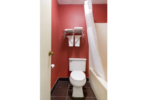 غرفة بسريرين كوين، Travelodge by Wyndham Richmond IN 3/5