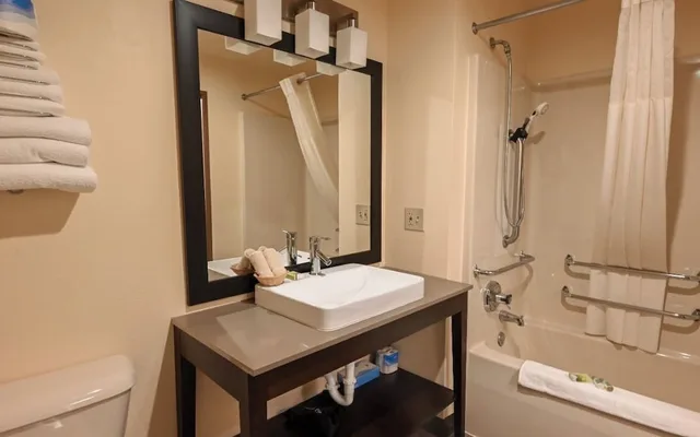 Room, 2 Queen Beds, Pet Friendly, Baker Apos S Sunset Bay Resort 3/4