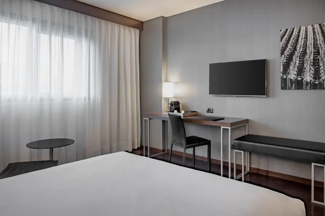 غرفة قياسية بسرير كوين، Ac Hotel Porto 2/8