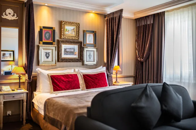 غرفة تنفيذية ثلاثية مفردة، Royal Manotel 2/5