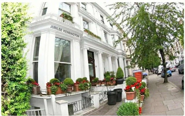 غرفة بسرير مزدوج أو سريرين منفصلين، Holland Inn Hotel 1/3