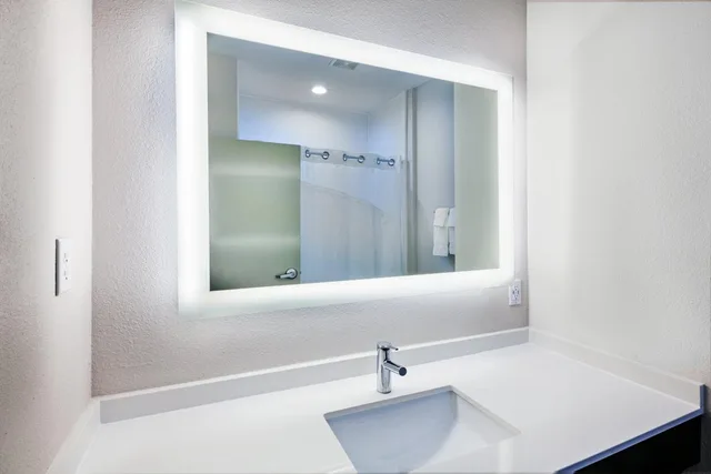 Specialty، Holiday Inn Express Suites Port Lavaca 2/2