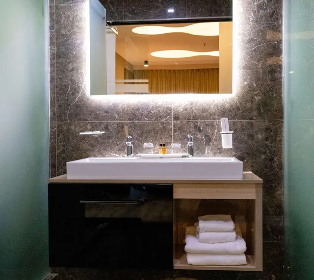 Suite, King Bed, Best Western Premier Ark Hotel 5/5