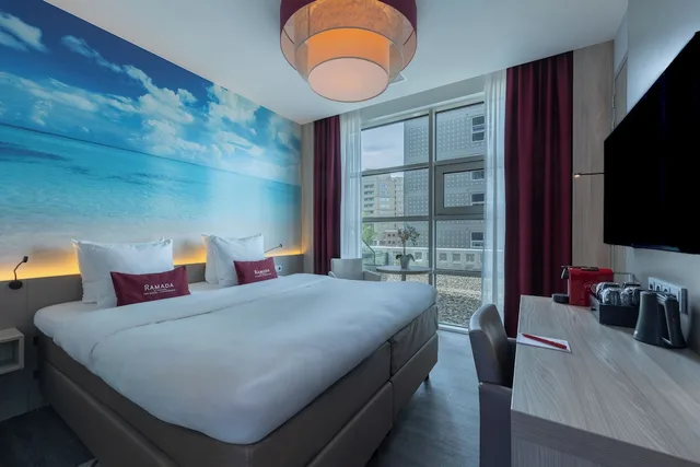 غرفة عائلية بسرير كينج وسريرين منفصلين، Ramada by Wyndham The Hague Scheveningen 6/9