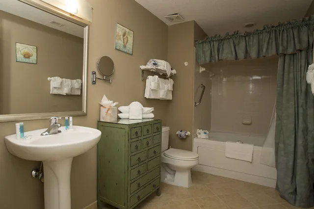 Room, King Bed, Ocean Front، Avista Resort 3/3