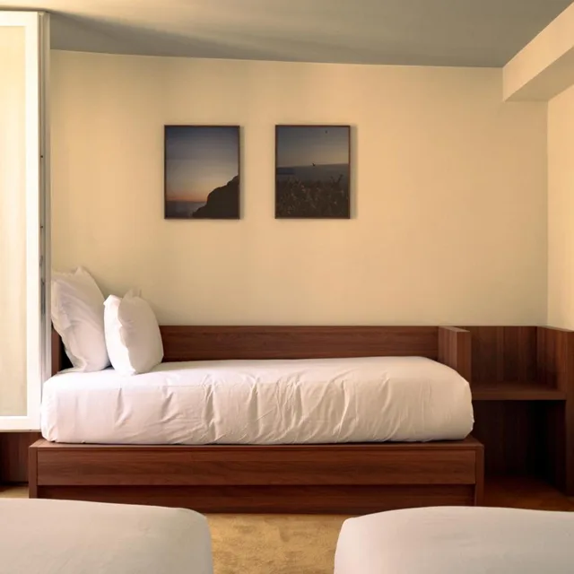 Superior, Triple, HOTEL CAMELIA INTERNATIONAL 2/5
