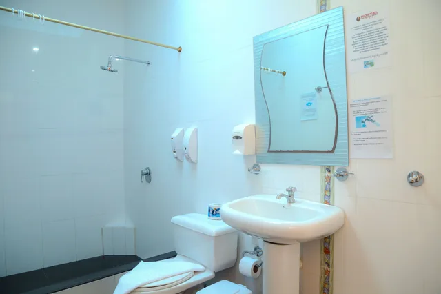 غرفة ديلوكس بسرير كوين بشرفة، Hostal Sir Francis Drake 5/5