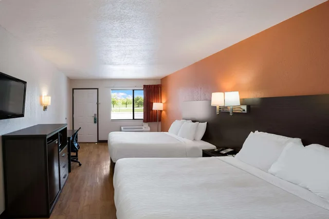 غرفة بسريرين كوين، Quality Inn & Suites Junction, TX 1/5