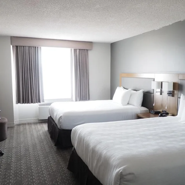Executive, King Bed, 2 Queen Beds, Best Western Plus Vancouver Airport Hotel 3/9