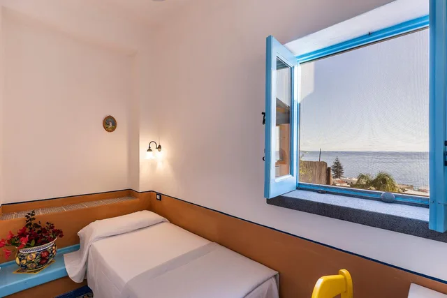 جناح، Hotel Mamma Santina 9/10